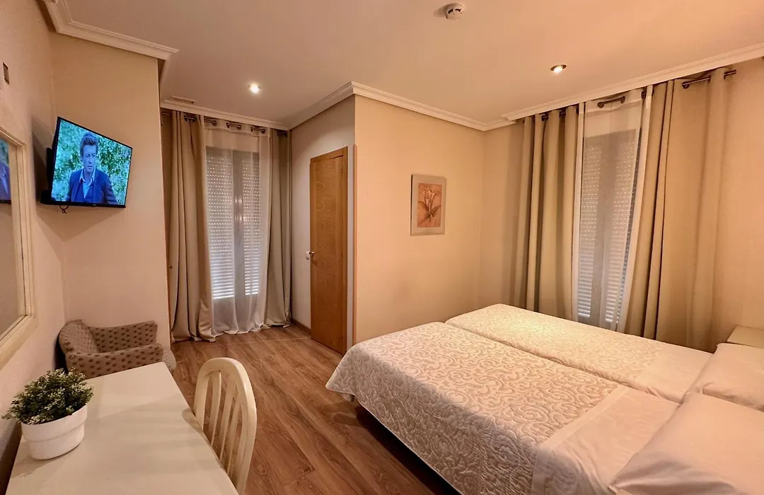 Hostal Toledo-1