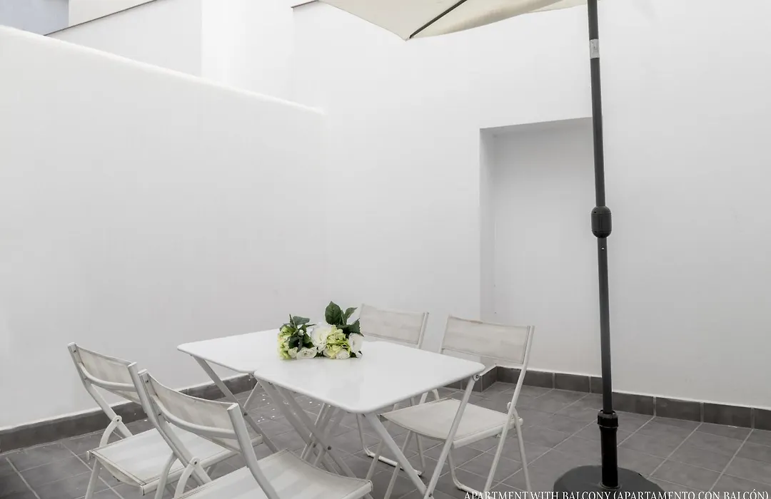 Caleta Homes - Apartamentos Pompidou-1