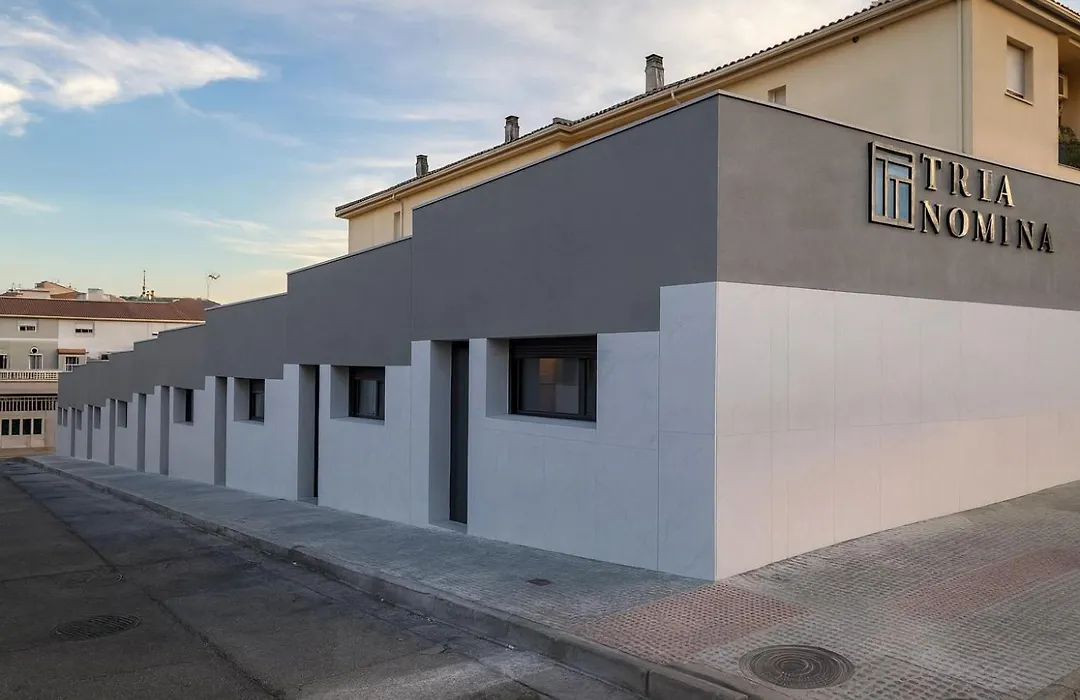 Tria Nomina Apartamentos Turisticos-1