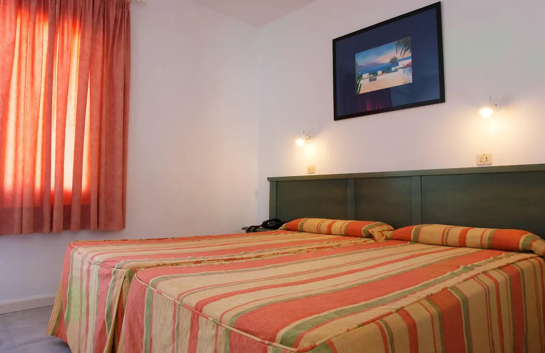 Apartamentos Livvo Oasis-1