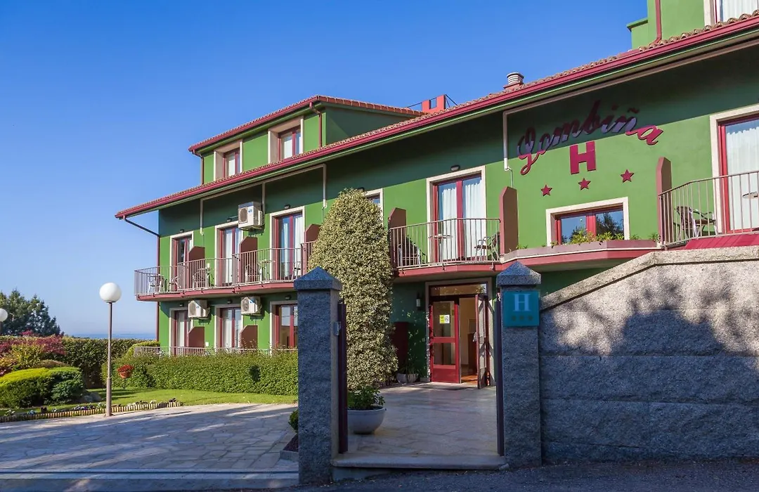 Hotel Lombiña-1
