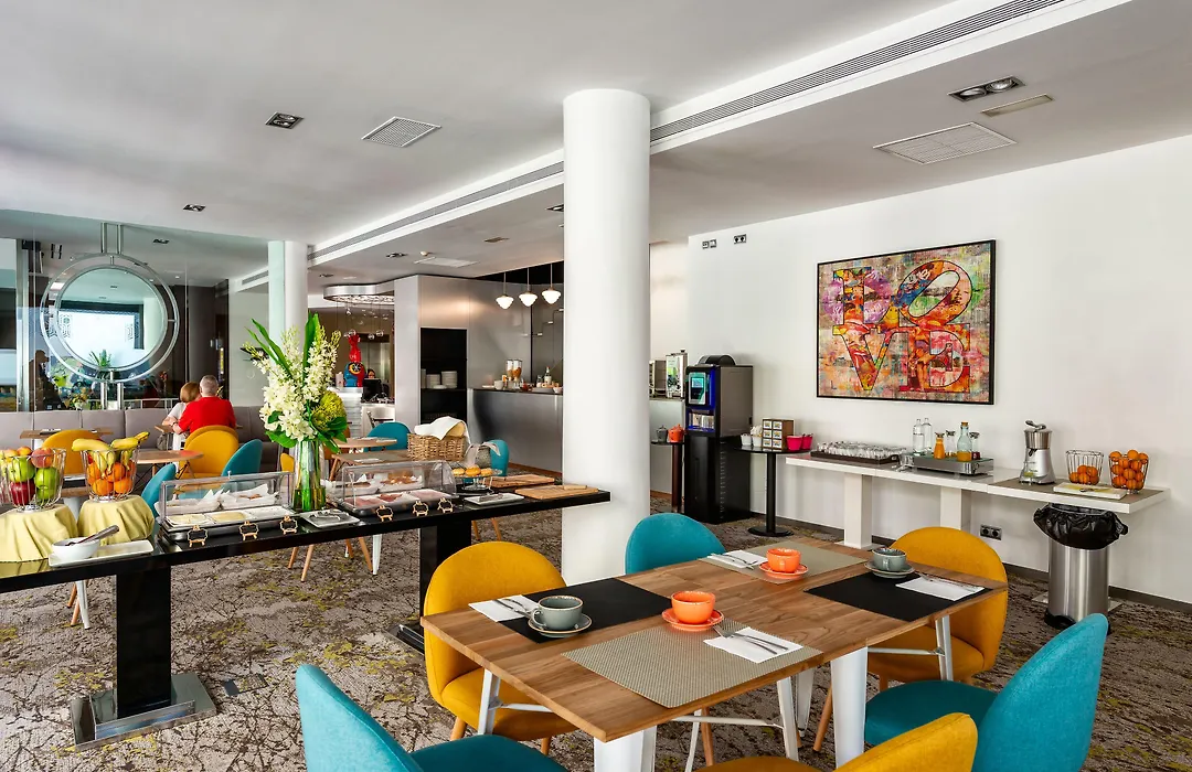 Mariposa Hotel Malaga-1
