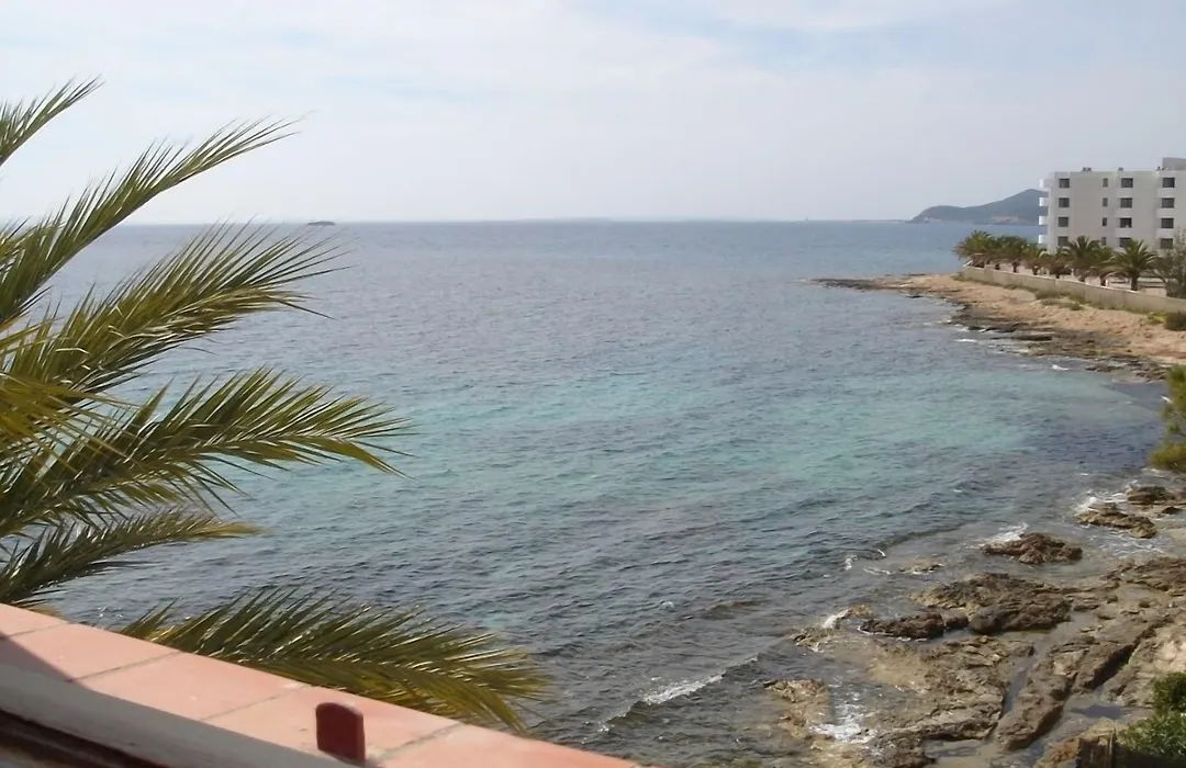 Apartamentos Llevant-1