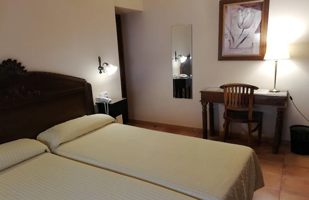 Hotel Don Carlos Caceres-1