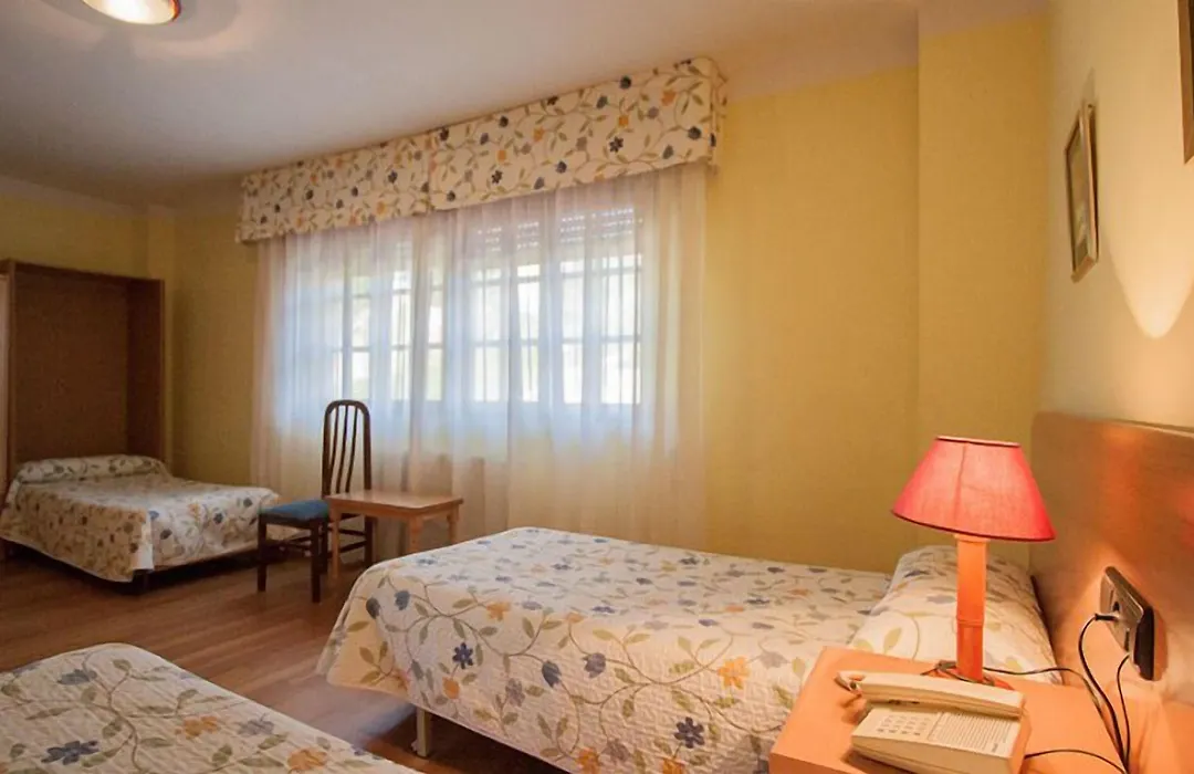 Hotel Surfances-1