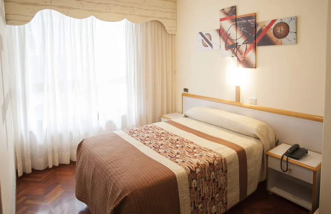 Hotel Cristal 1-1