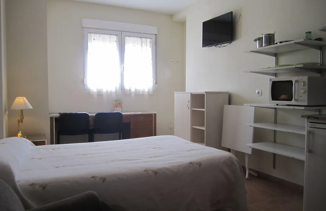 Hostal El Estudio-1