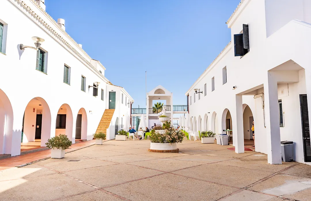 Albergue Inturjoven Punta Umbría-1