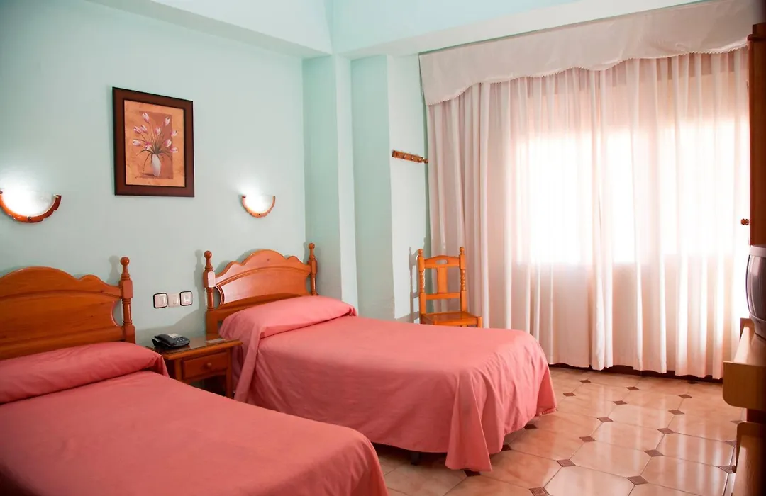 Hostal Paris-1