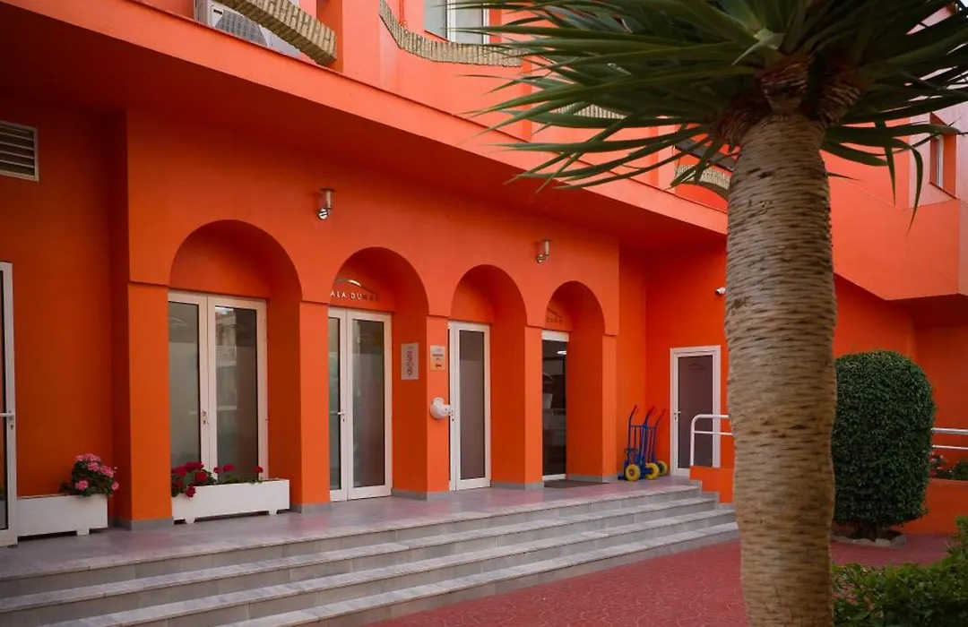 Aparthotel Las Dunas-1