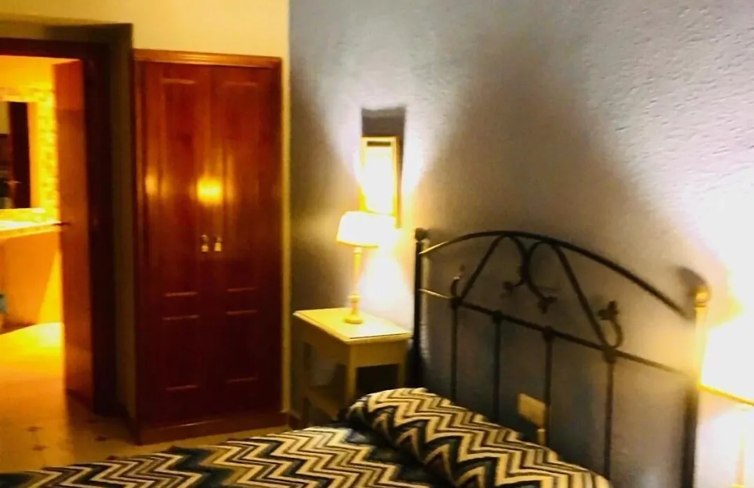 Hostal León-1