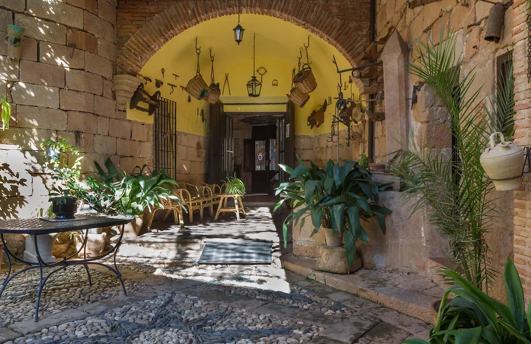 Hotel Palacio Guzmanes-1