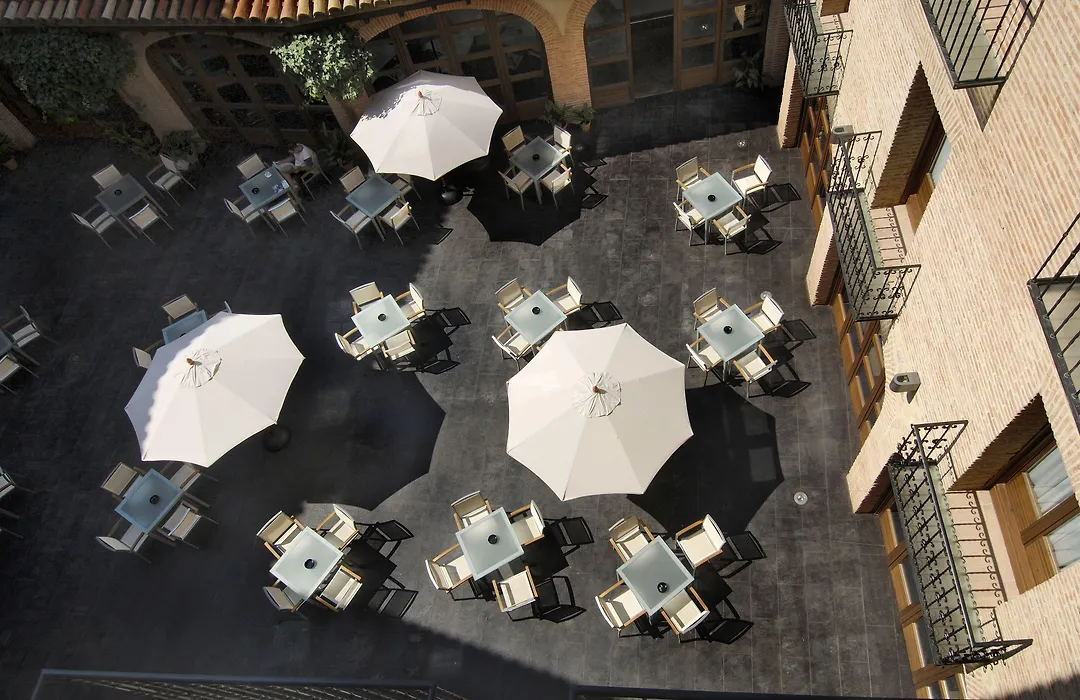 Hotel Cienbalcones-1
