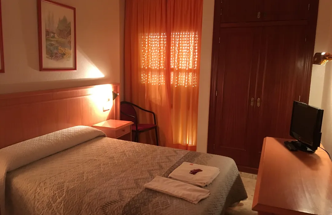 Hostal Carlos III-1