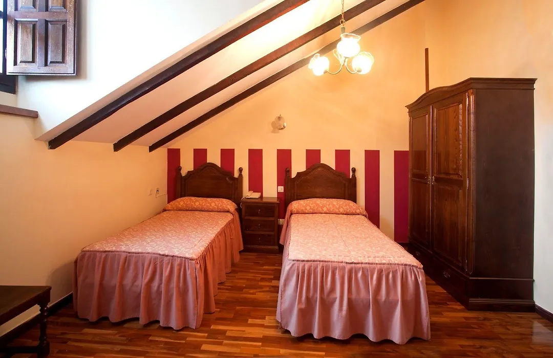 Hosteria Peña Sagra-1