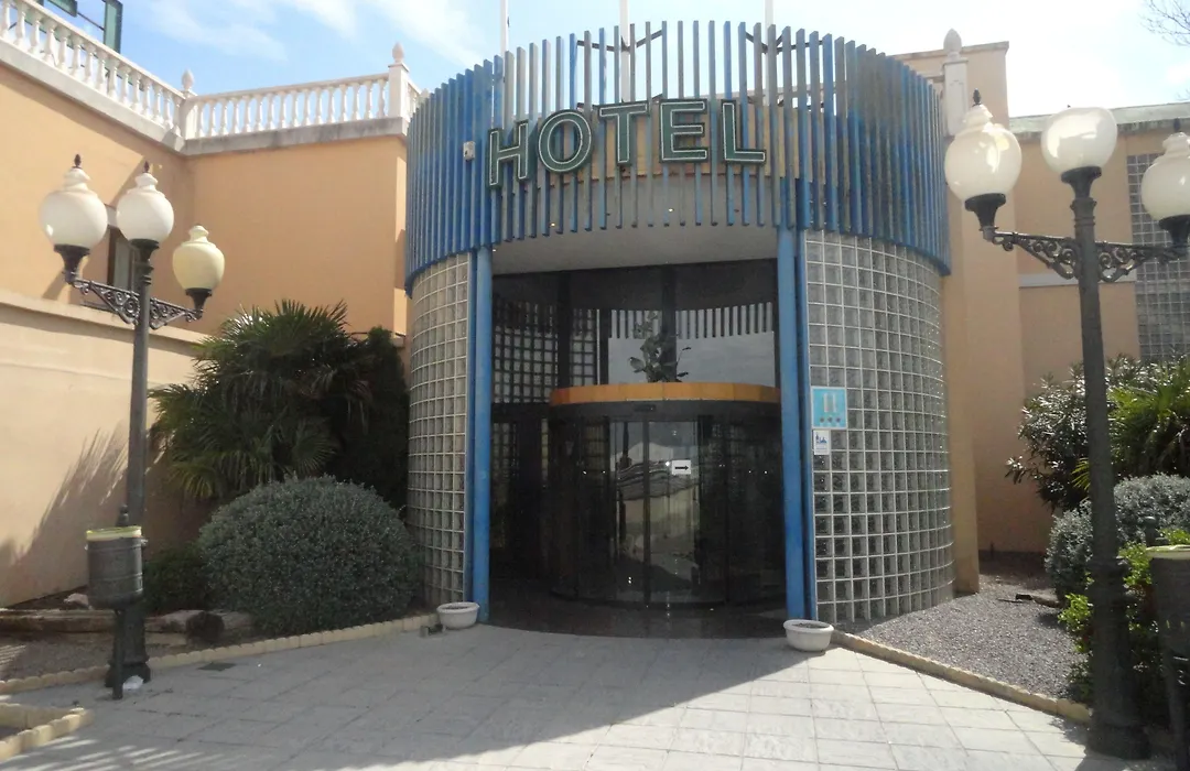 Hotel El Cisne-1