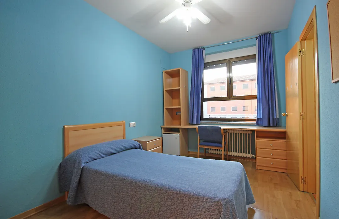Residencia Universitaria Cum Laude-1