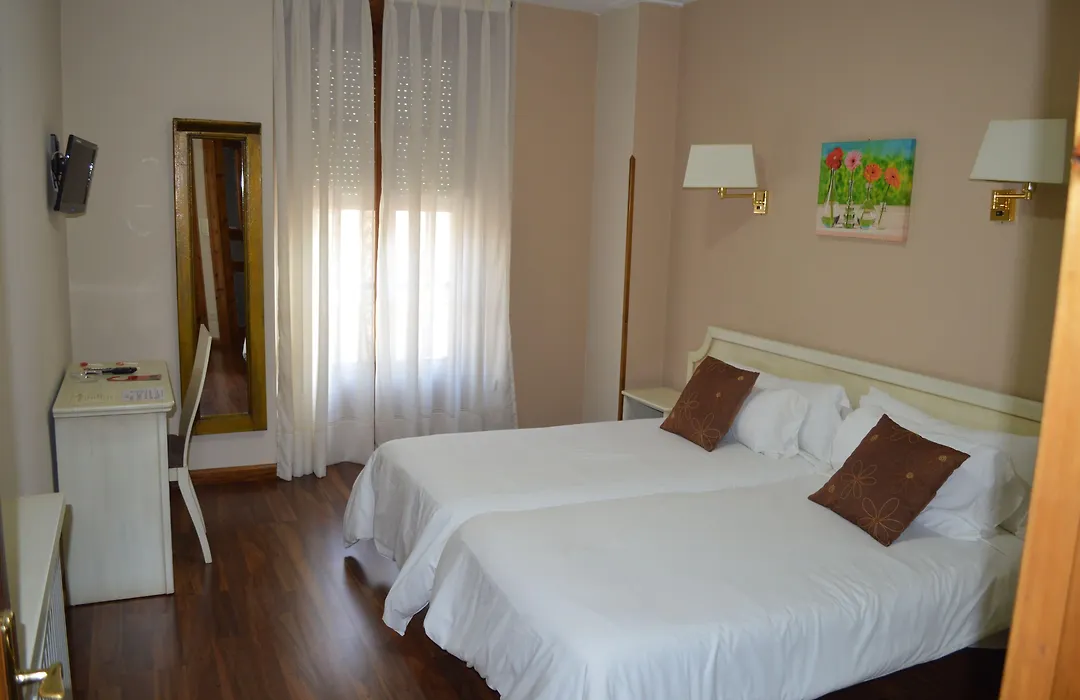 Hotel Los Robles-1