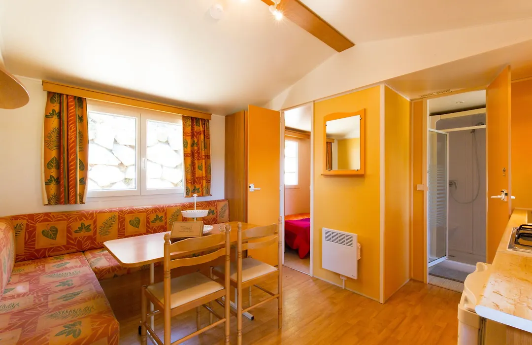 Camping Bungalows El Far-1