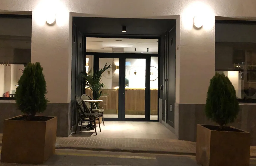 Hotel Torrent-1