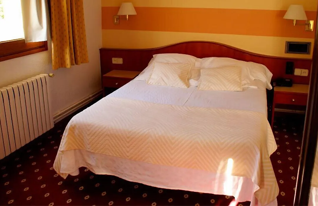 Hotel Edelweiss-1