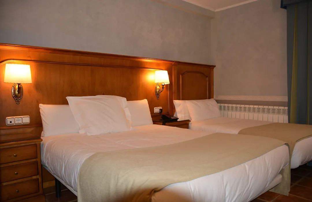 Hostal La Font-1