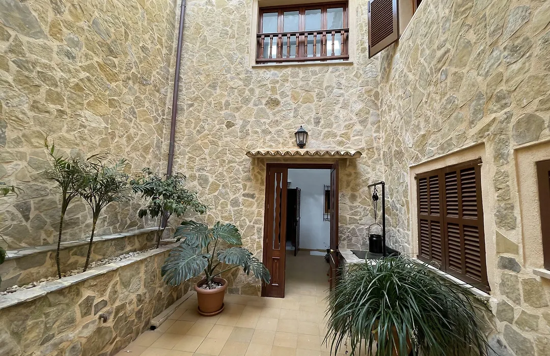 Hostal Can Gallu-1