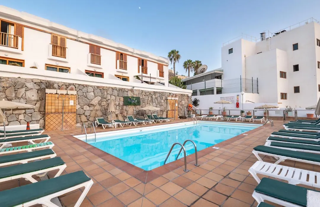 Ura Hotels Apartamentos Montecarlo-1
