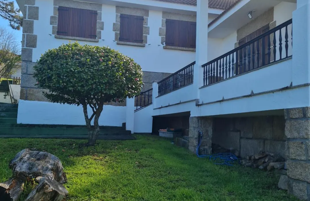 Chalet en Sanxenxo, encima de la playa Canelas-1