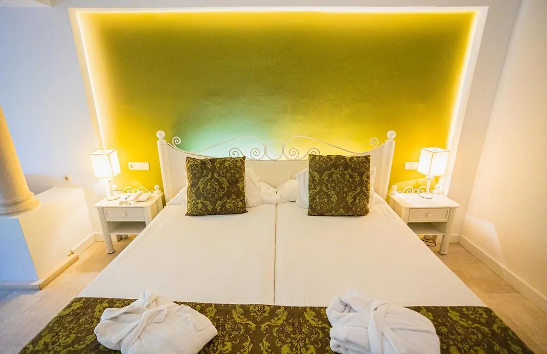 Lago Garden Hotel & Spa-1