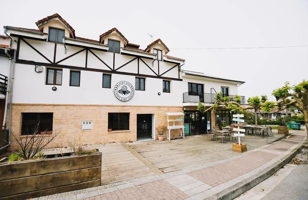 Latas Surf Lodge-1