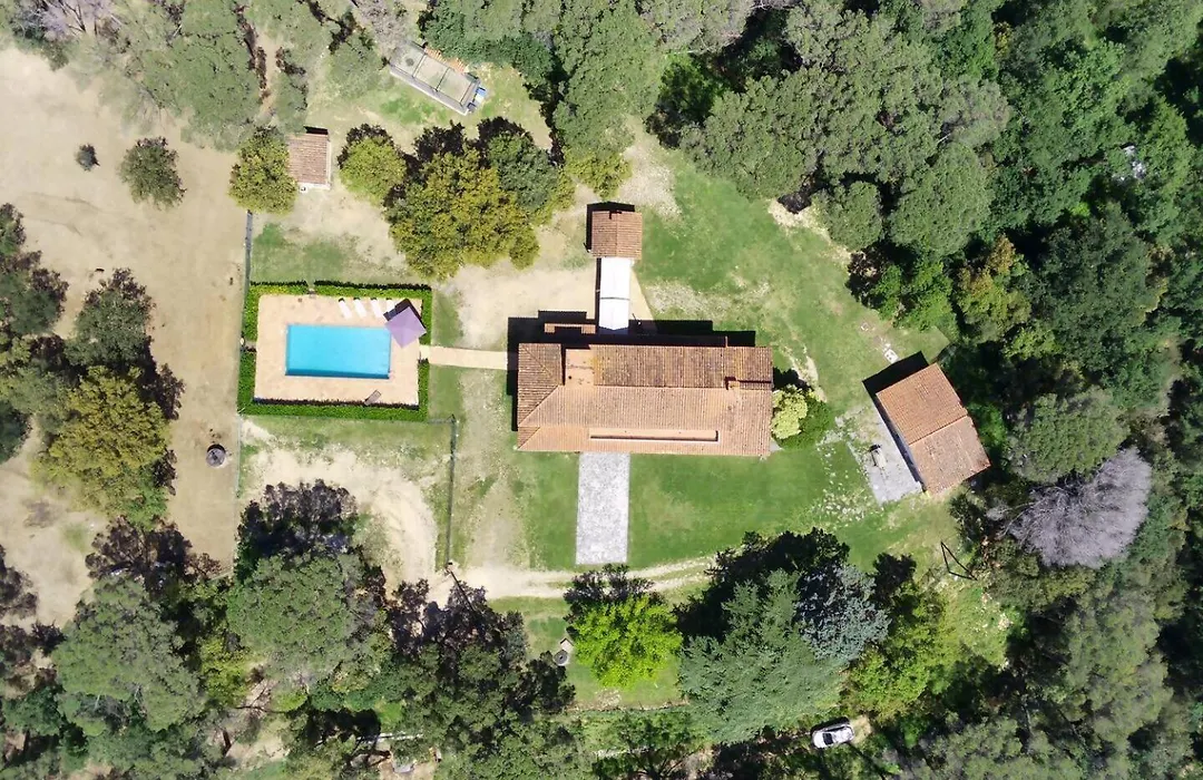 Villa Can Raurell Casa rural para 14 en Girona-1