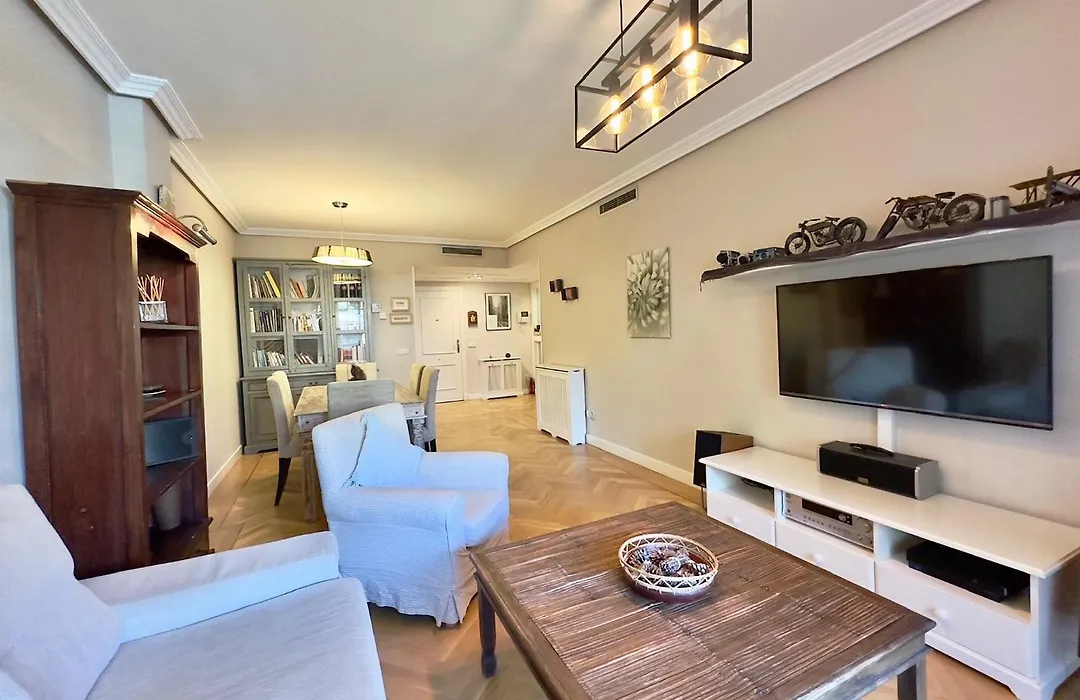 Golf Apartment-1