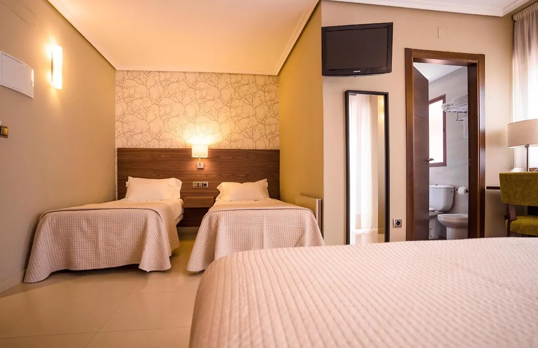 Hotel Piramide-1