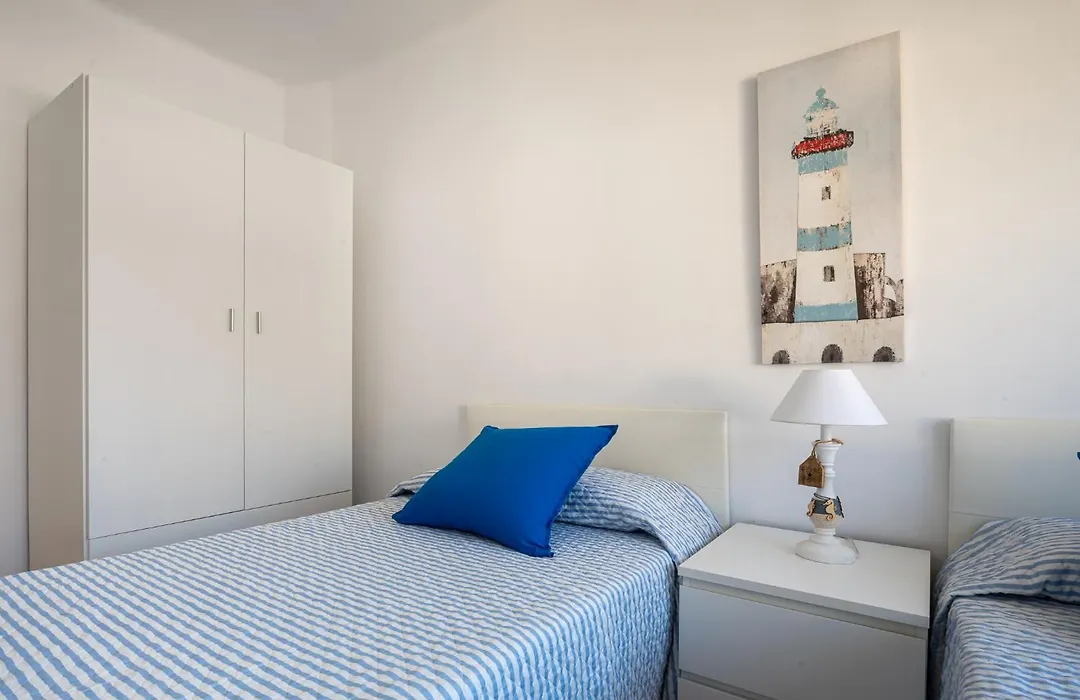 AT101 Primera línea, vista playa, airco-1