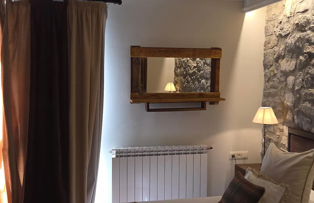 Abadia Del Pirineo-1
