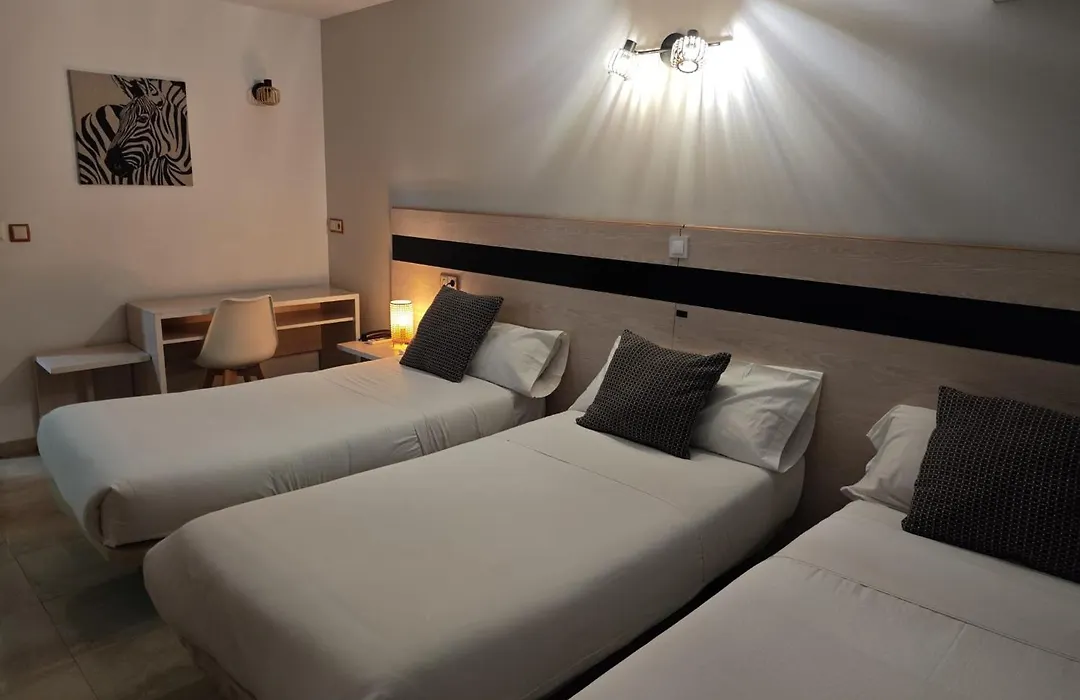 Hostal Fronton-1
