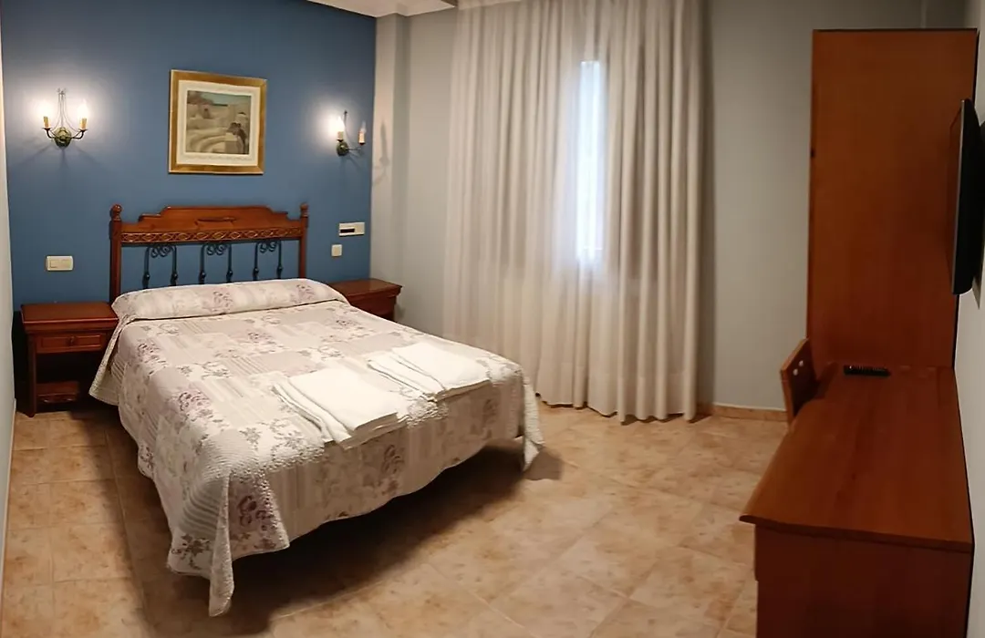Hostal Pineda-1