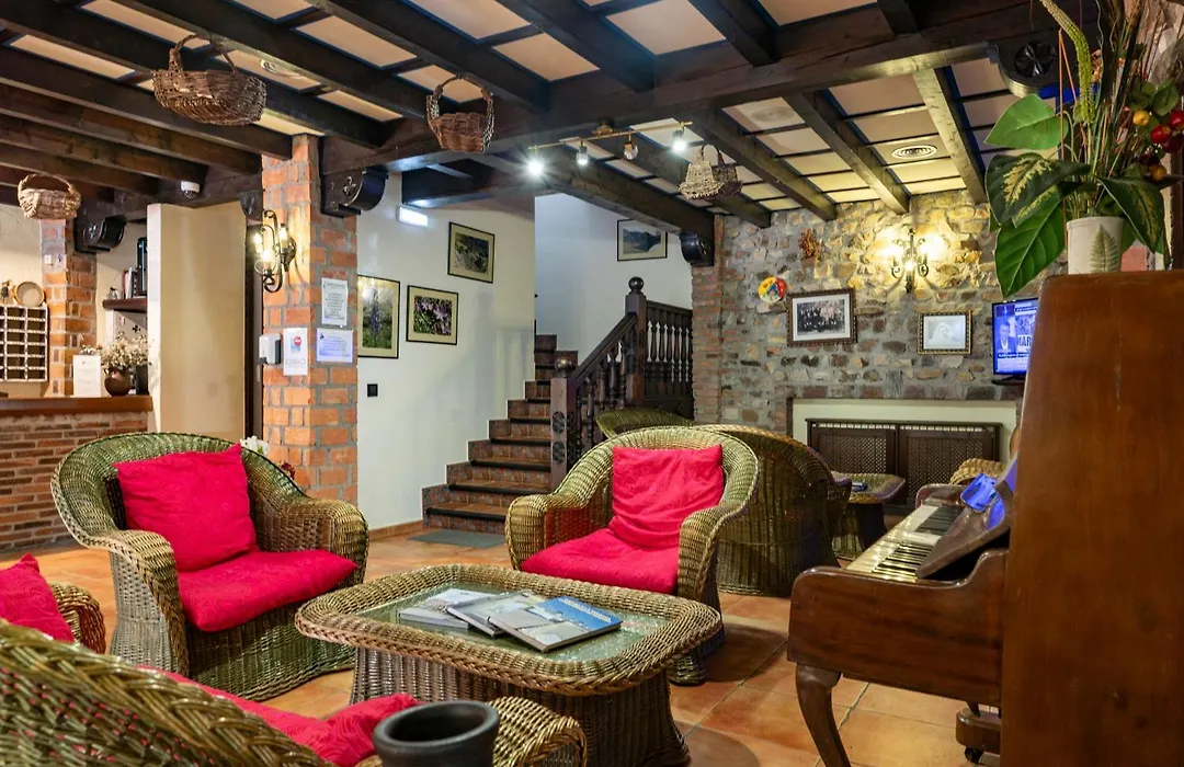 Hotel El Bricial-1