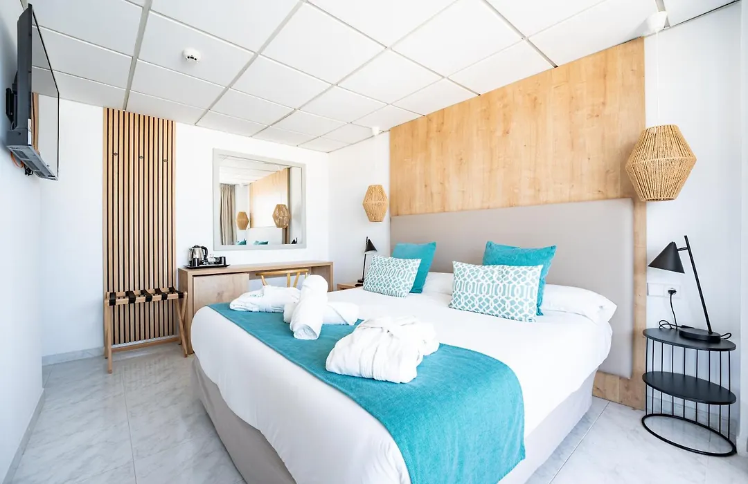 Bahia De Alcudia Hotel & Spa-1