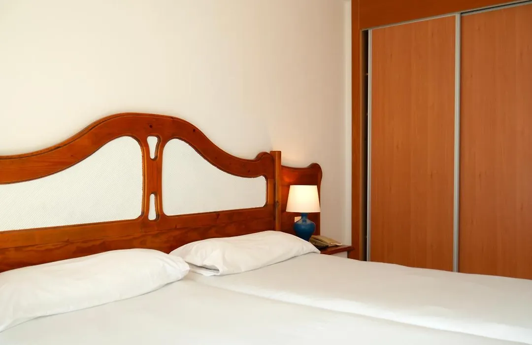 Hotel-Apartamento Las Olas-1