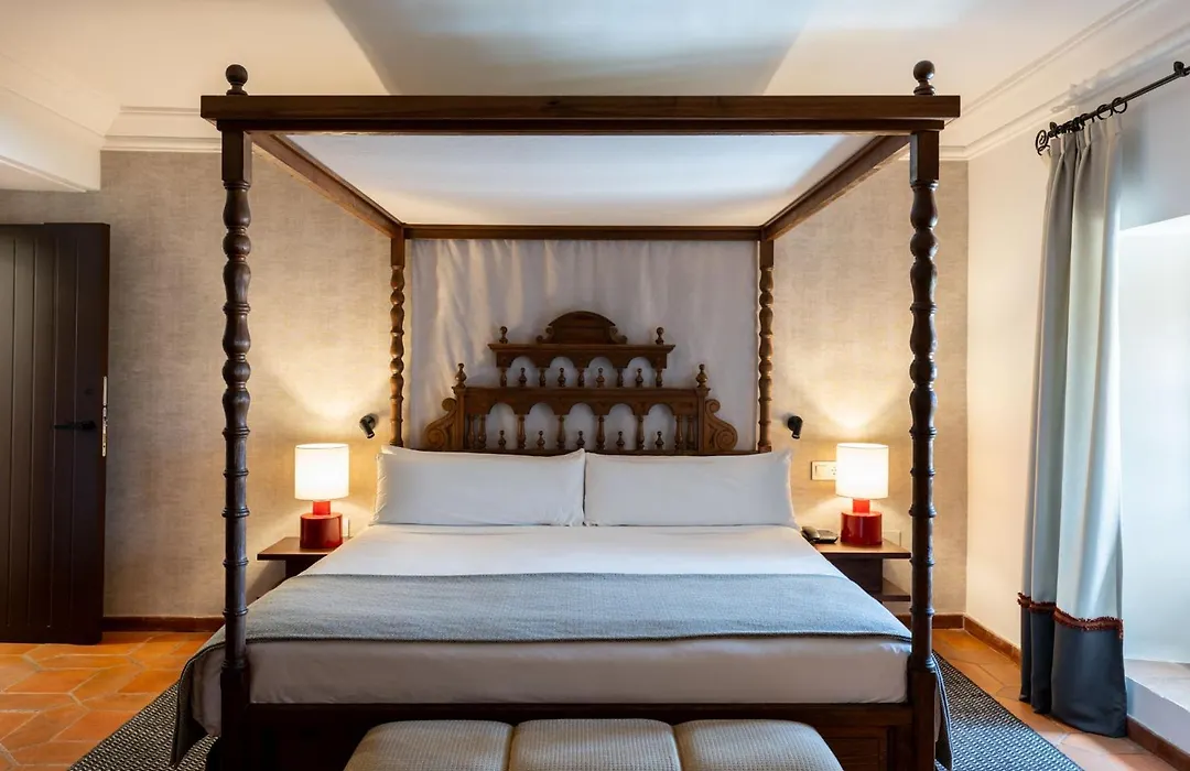 Parador De Siguenza-1