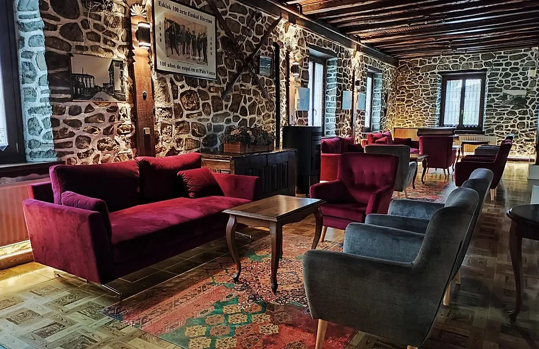 Hostal Ayestaran I-1