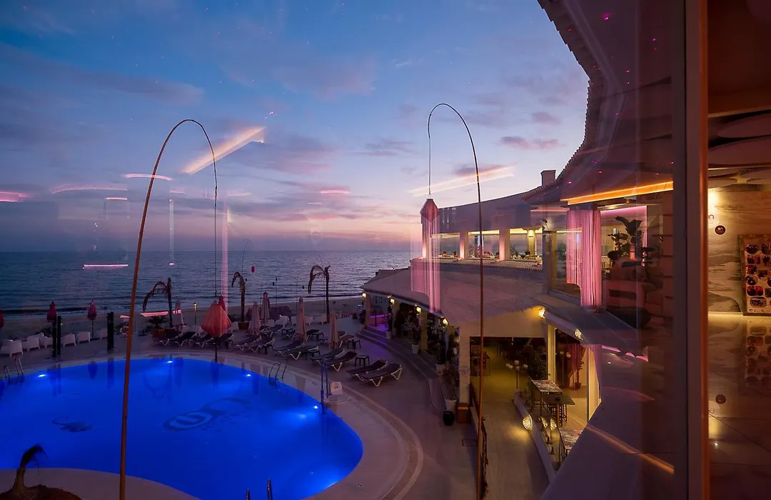 On Hotels Oceanfront Adults Designed-1