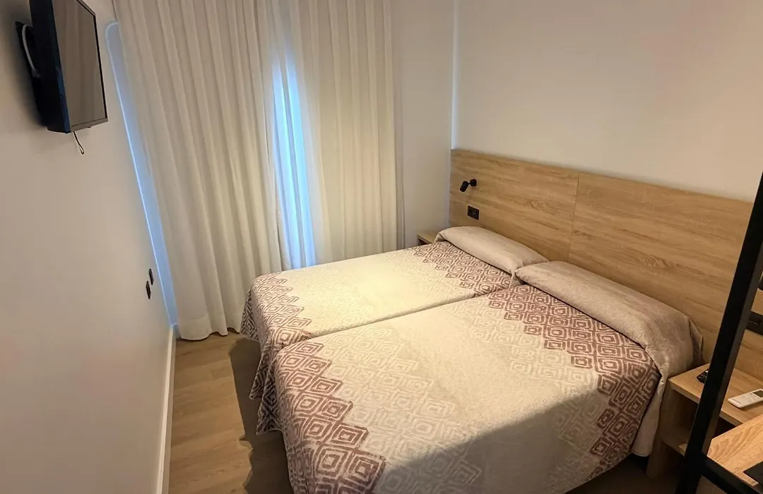 Hostal Juan Carlos-1