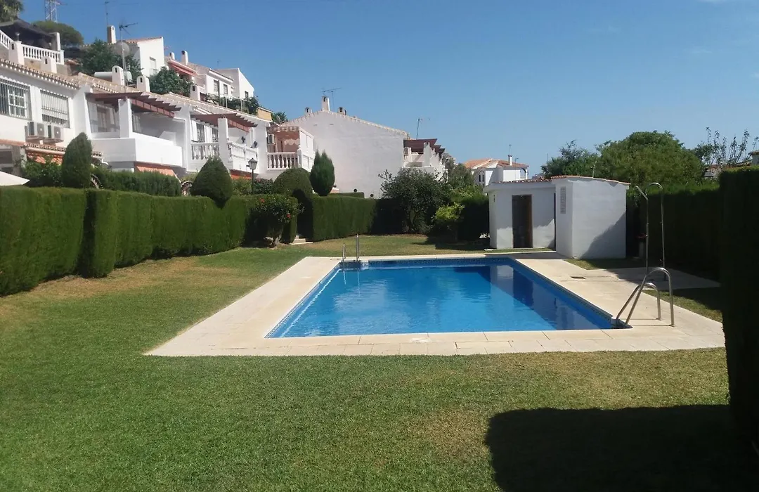 Chalet Adosado Con Piscina-1