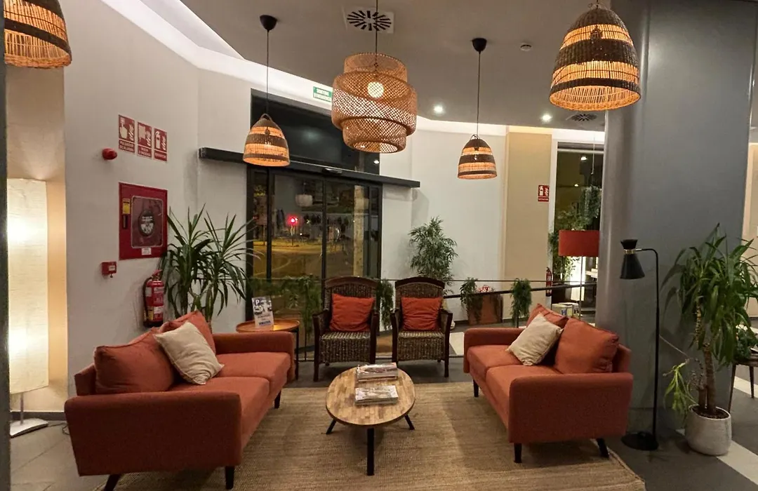 Hotel Bestprice Girona-1