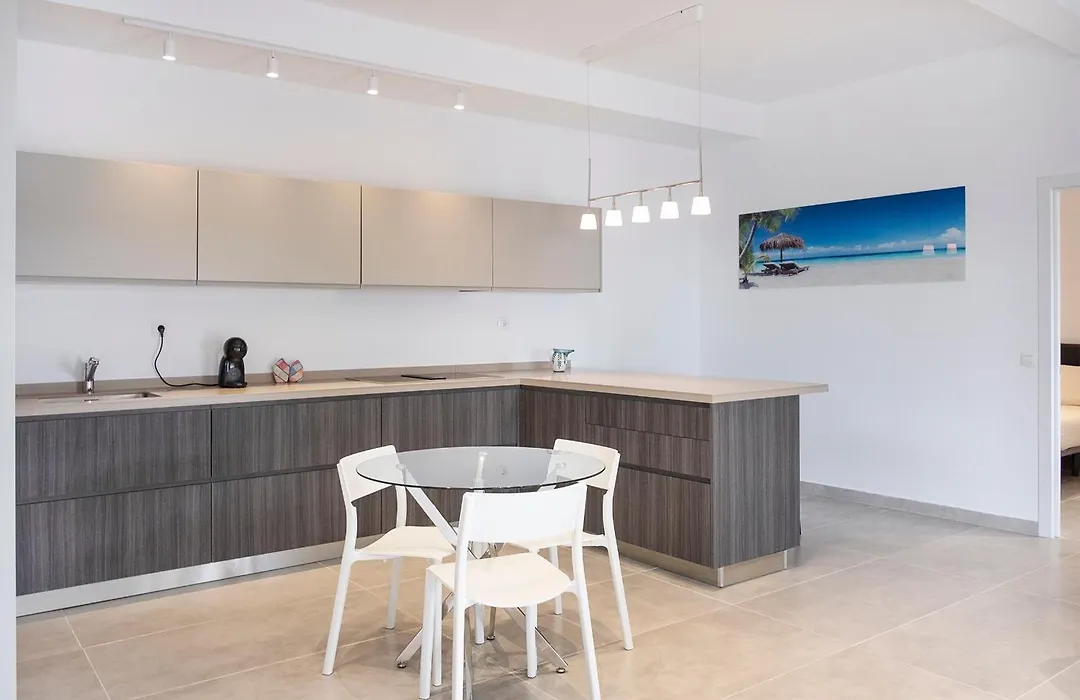 The Club - Accommodation - Dining - Events-1