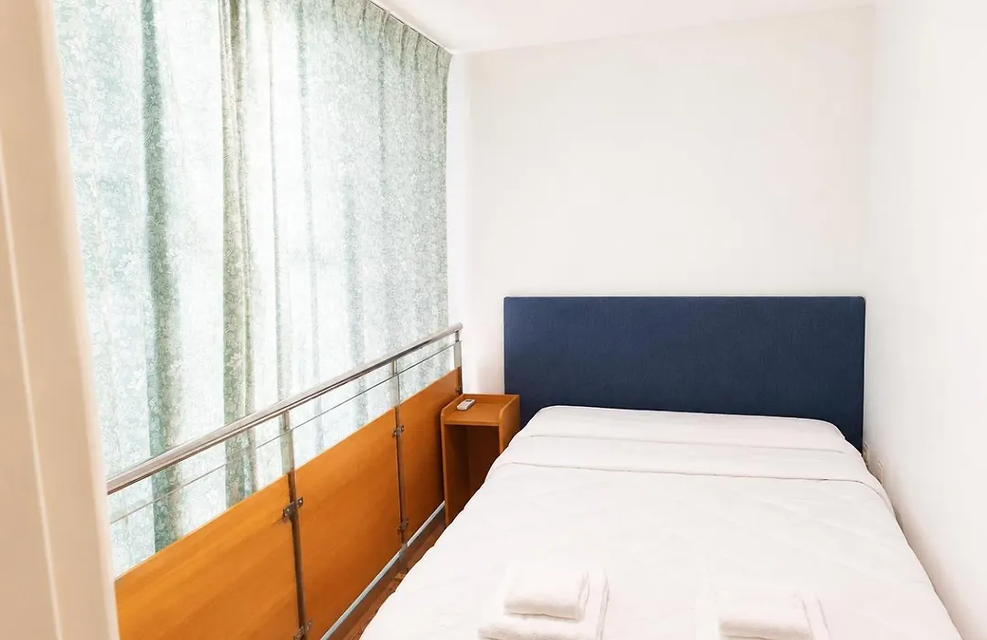 Apartamentos Larga 70-1