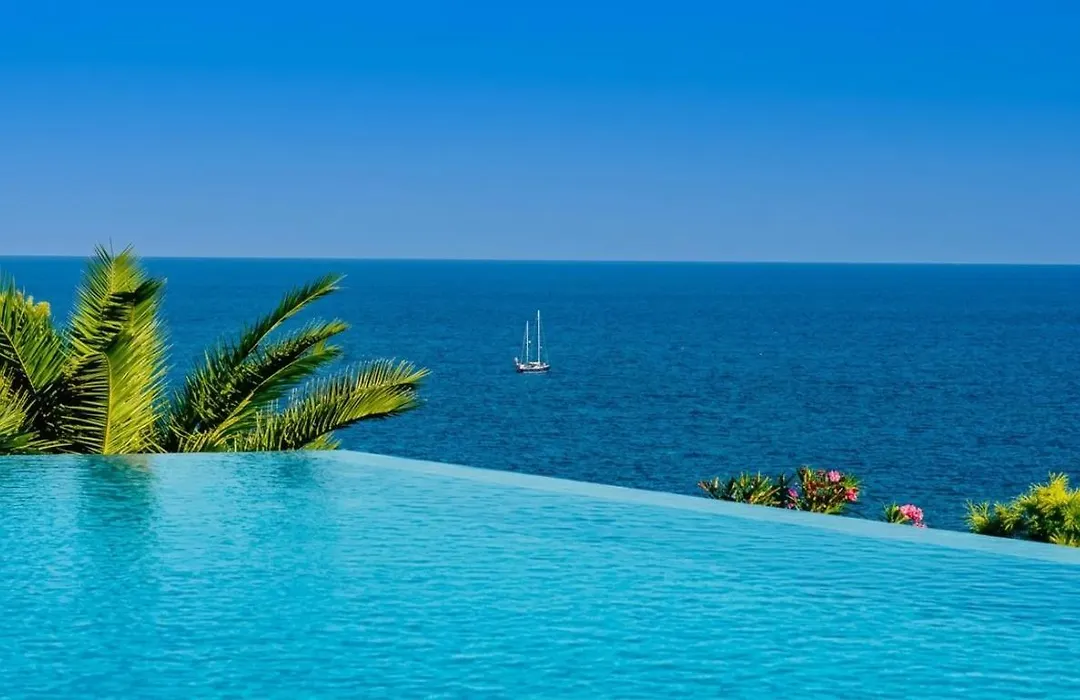 Villa Brisa Del Mar Seafront Villa Located In The Garraf National Park 30 Minutes From Barcelona-1